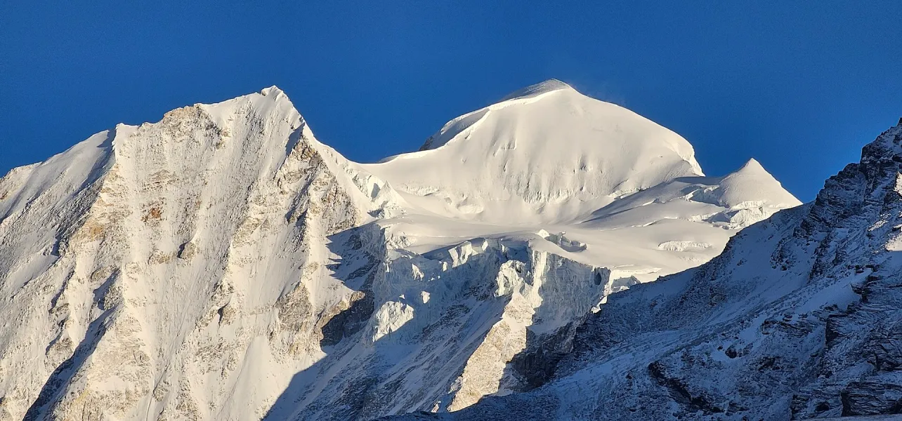 Manaslu Circuit Circuit Trek – 12 Days